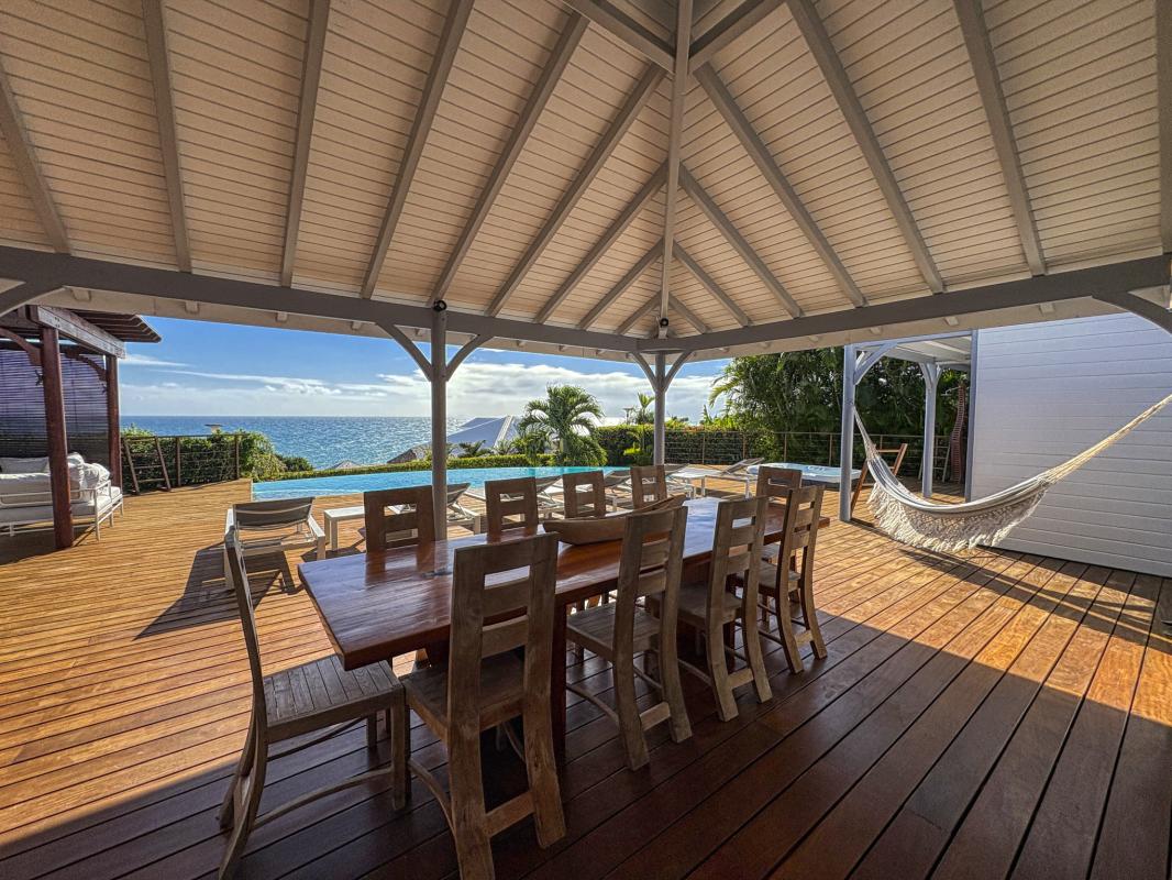 9.Location villa piscine Sainte Anne Guadeloupe_Terrasse